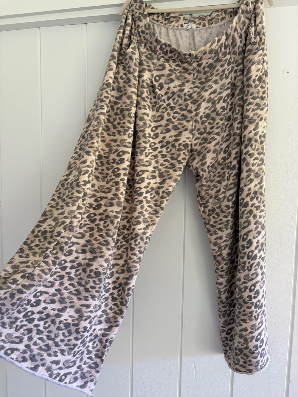 aerie Leopard Print ohSnap-Up Sweatshirt and Trouser in Cake Batter (Set) - Picture 11 of 16